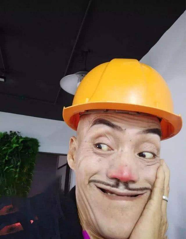 52岁光头强名气散尽妻子弃他而去如今竟然过成这样