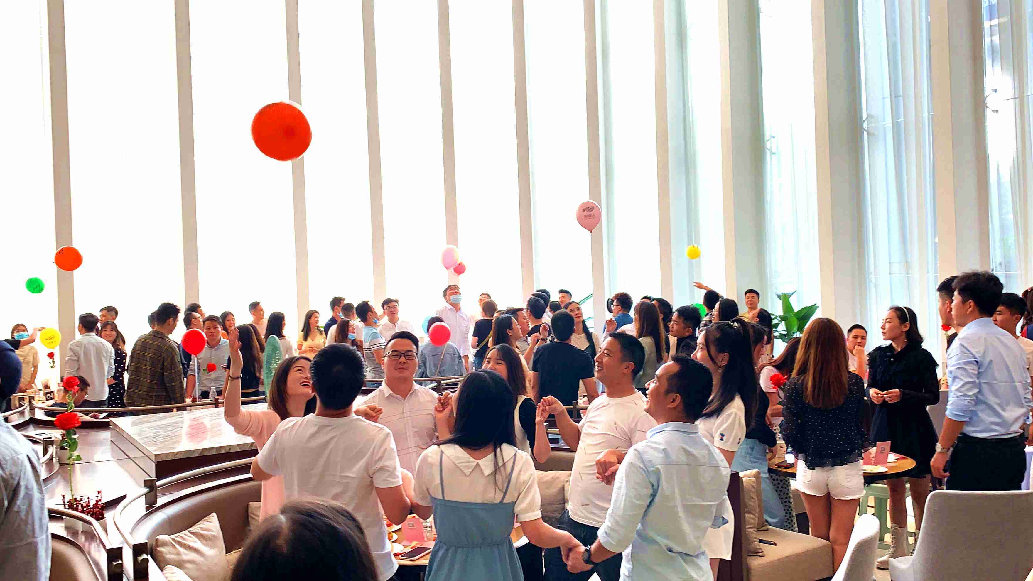 大龄单身公开交友体验,广东金媒人现场相亲活动出人意料_杨女士_婚恋