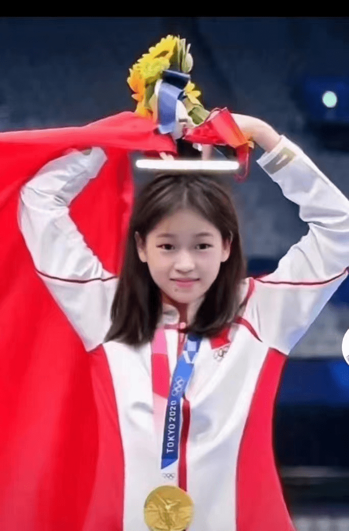 全红婵留长发惊艳众人,小可爱变身长发美女,网友:妥妥美人胚子_跳水