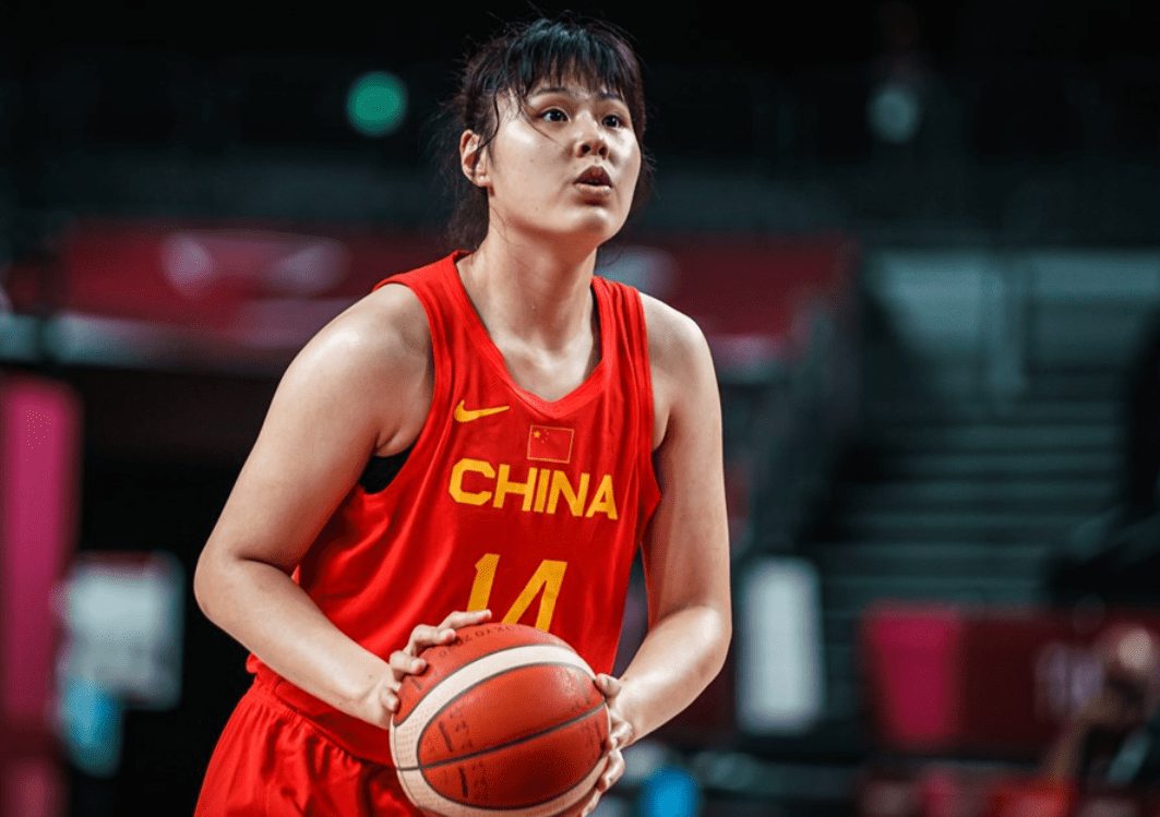 姚明目光短浅通知李月汝母队赴美打wnba篮协不同意