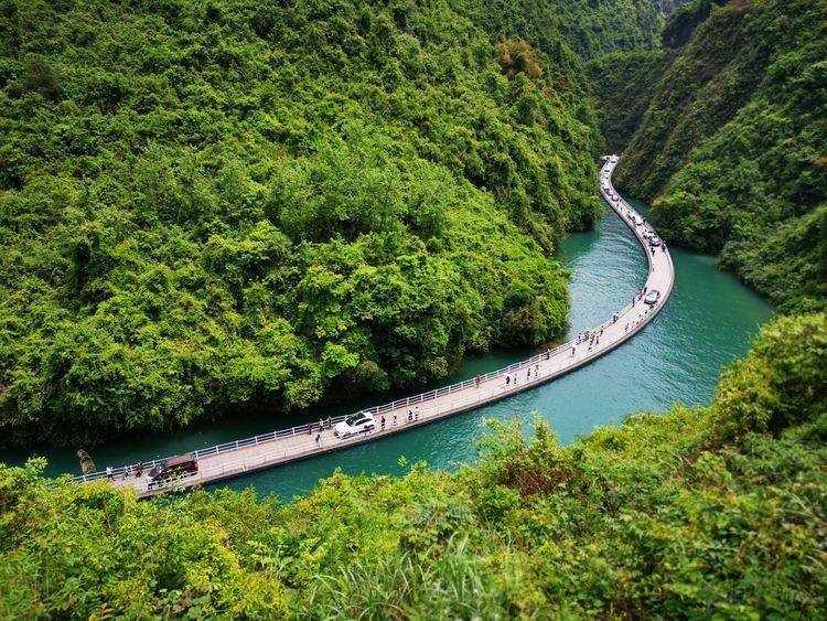 红水河水上栈道图片