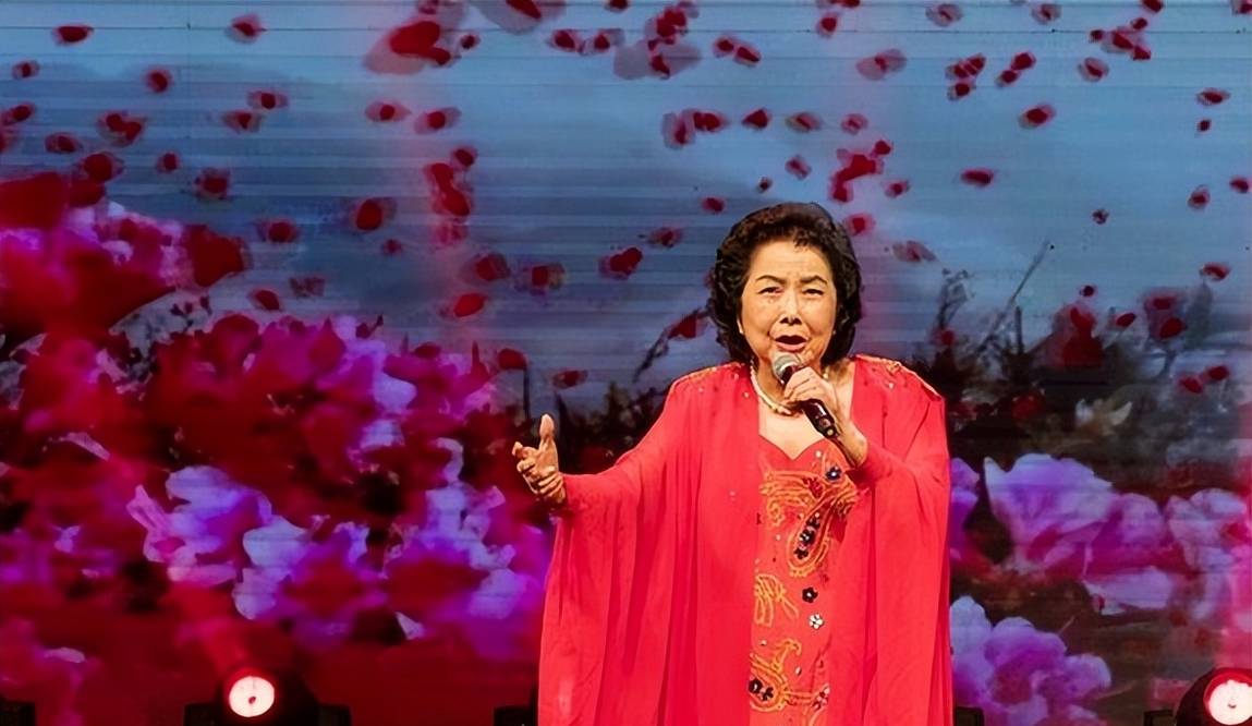 原创友人公开叶佩英去世细节摔倒在厕所致颅内大量出血已无法手术