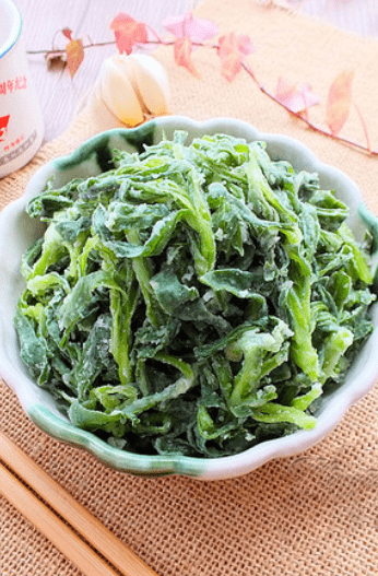 可做汤面的配菜,可凉拌,可热炒,还可以做汤,拌馅
