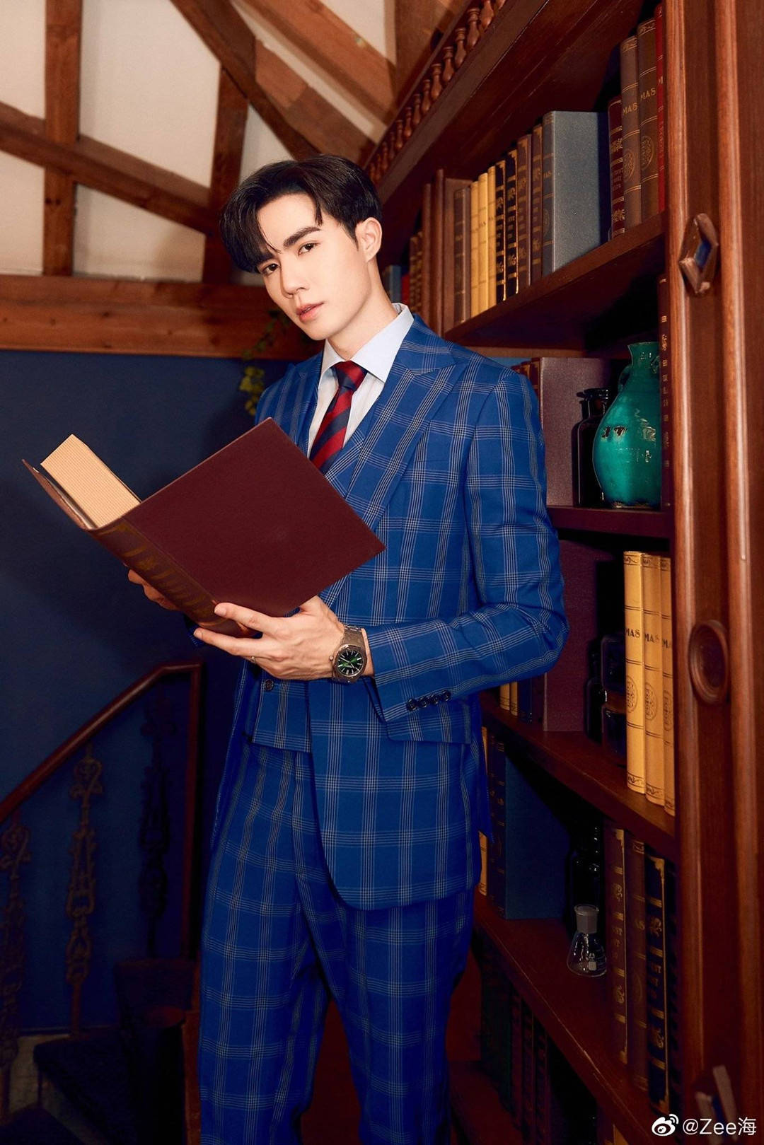 他是男主之一↓92年,不是第一次下海了,演霸总的男演员叫李海海(zee)