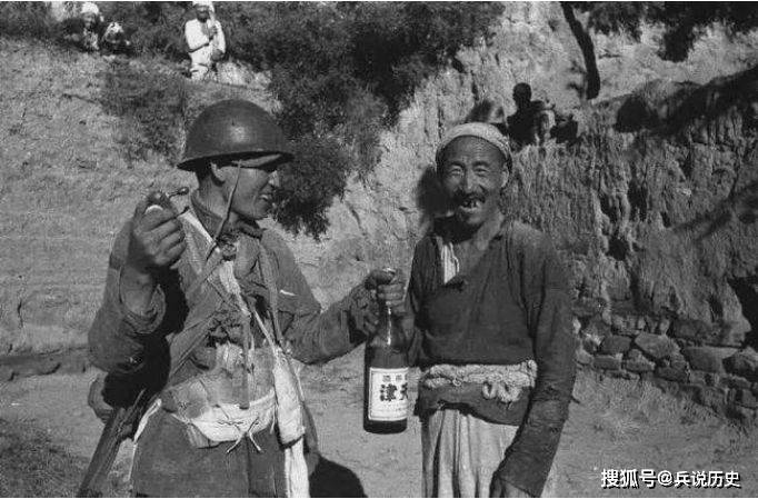 騎兵團夜襲日軍,繳獲3輛坦克不會開,9頭黃牛拉進山溝隱藏_郭振龍_肖鋒