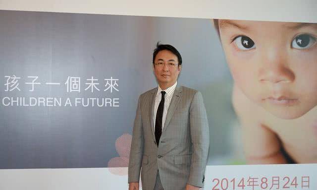 千亿富豪里的一股清流,痴情初恋几十年,如今57岁还单身_李兆基_李家杰