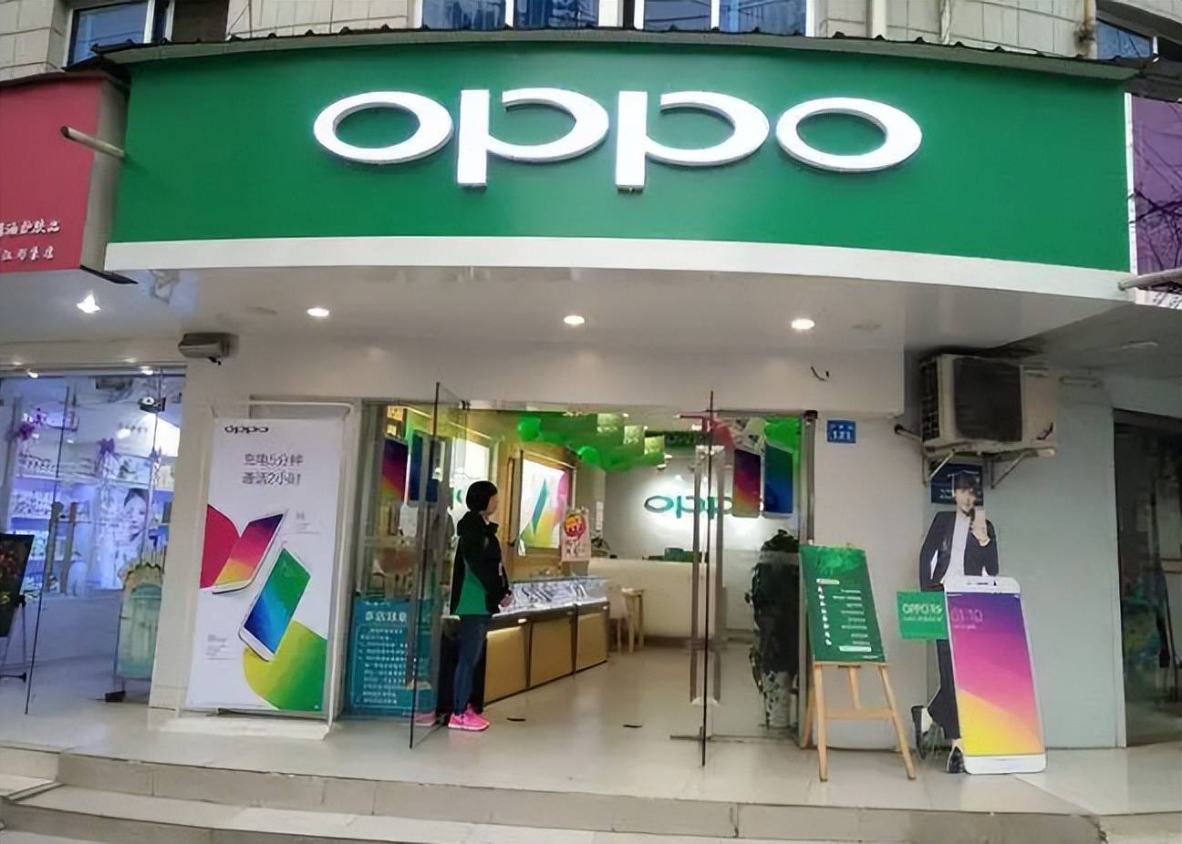 为什么实体店都喜欢卖oppo和vivo手机原因很现实你都知道吗