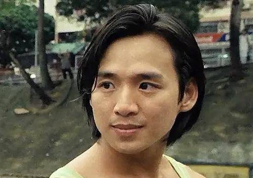 像大佬b吴志雄,乌鸦哥张耀扬等人,如今已经淡出演艺圈多年,分别成为了