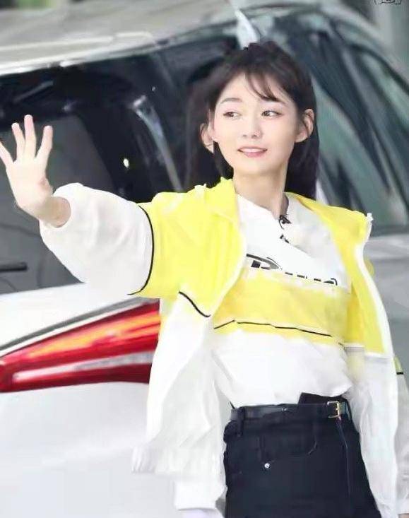 段奥娟身高163cm当和蒋依依同框才知女团的外形优势