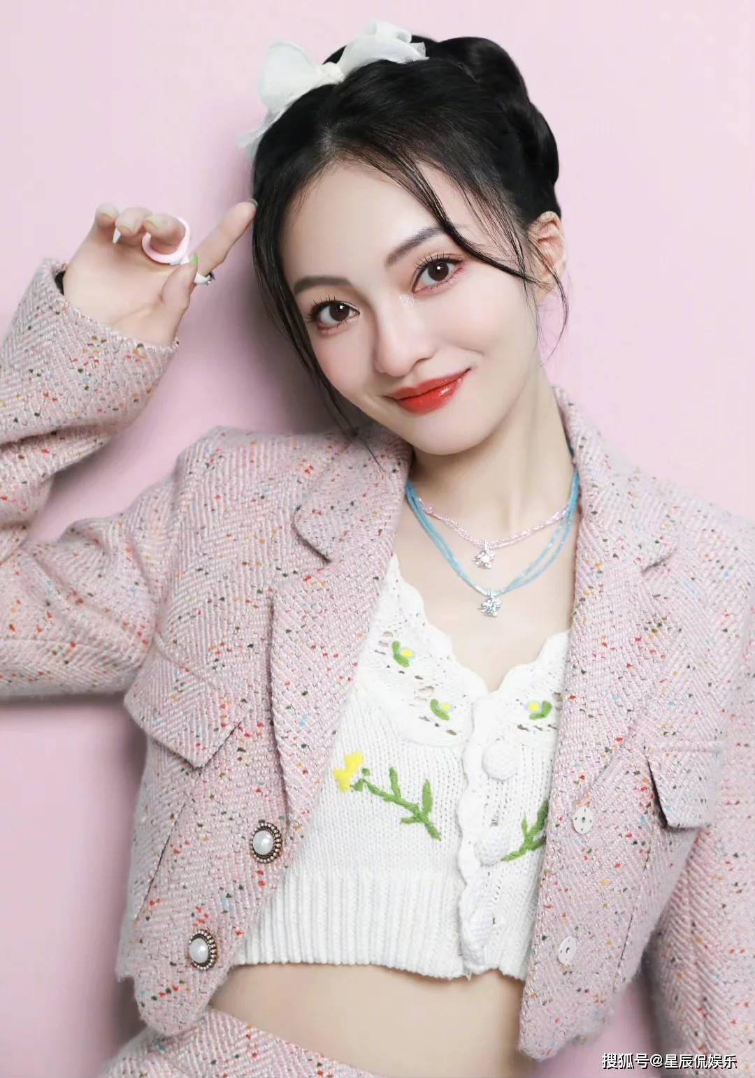 张韶涵风格多变, 穿上欧式古典礼服宛如油画中走出来的女神_事业_经历