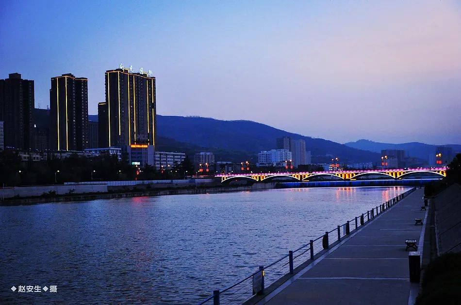 秦州古城:看花开碧水 观落英缤纷_花儿_黄得如_风景线