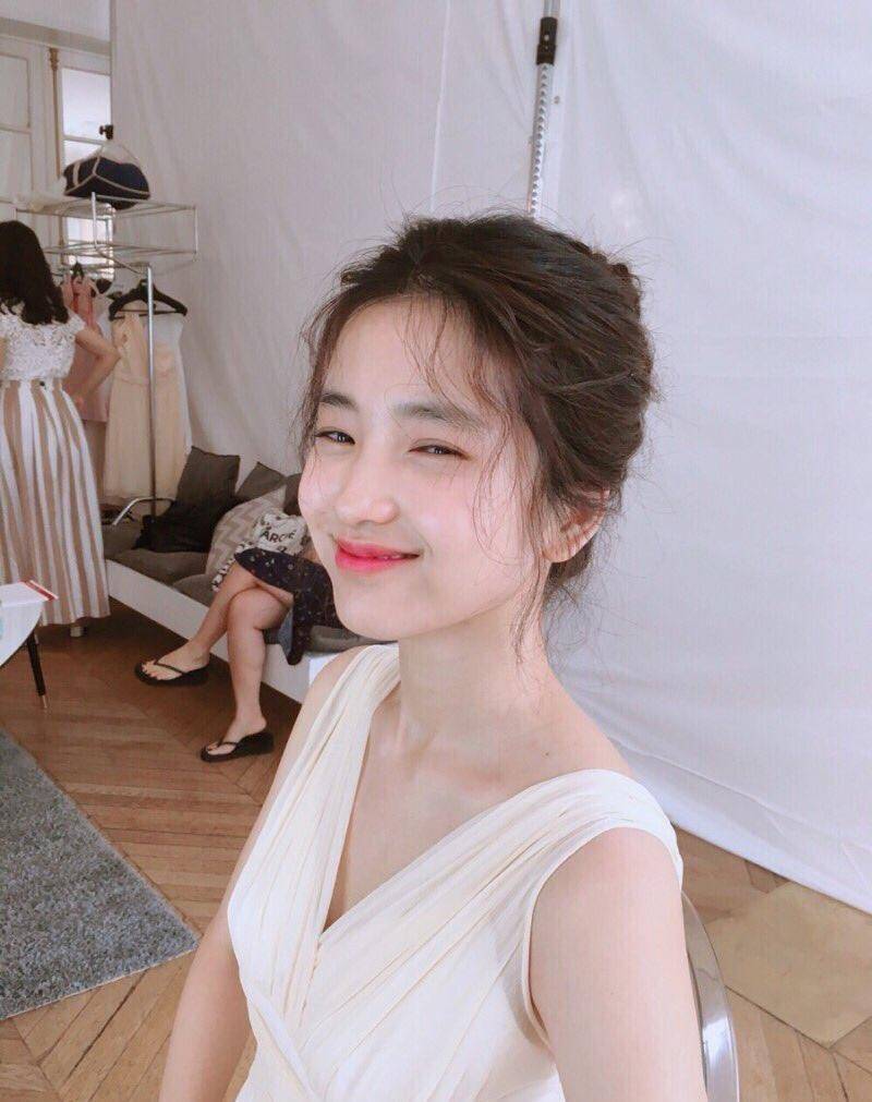 原创元气美女金泰梨逆龄颜值甜美气质韩娱圈最大黑马