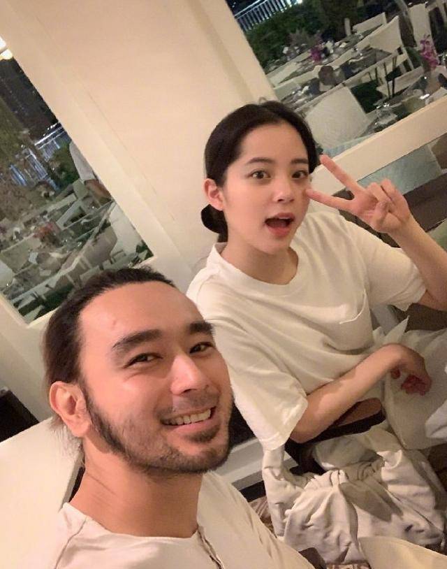 原创绝对计划男主晒近照留长发满脸胡渣还是欧阳娜娜干爹