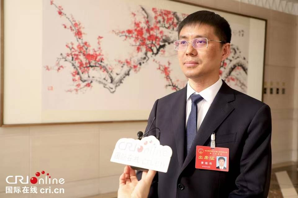 哈尔滨市人大代表,香坊区区长黄晓伟 摄影 吕岩哈尔滨市人大代表,香坊