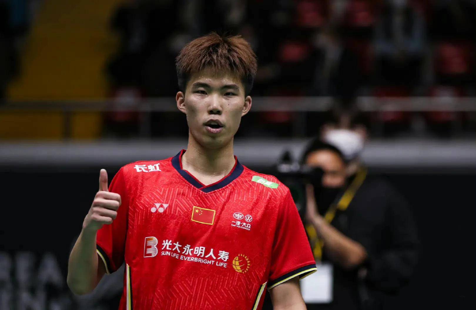 国羽5胜2负!李诗沣被日本弟弟逆转出局,翁泓阳突发退赛_比赛_陈雨菲_混双