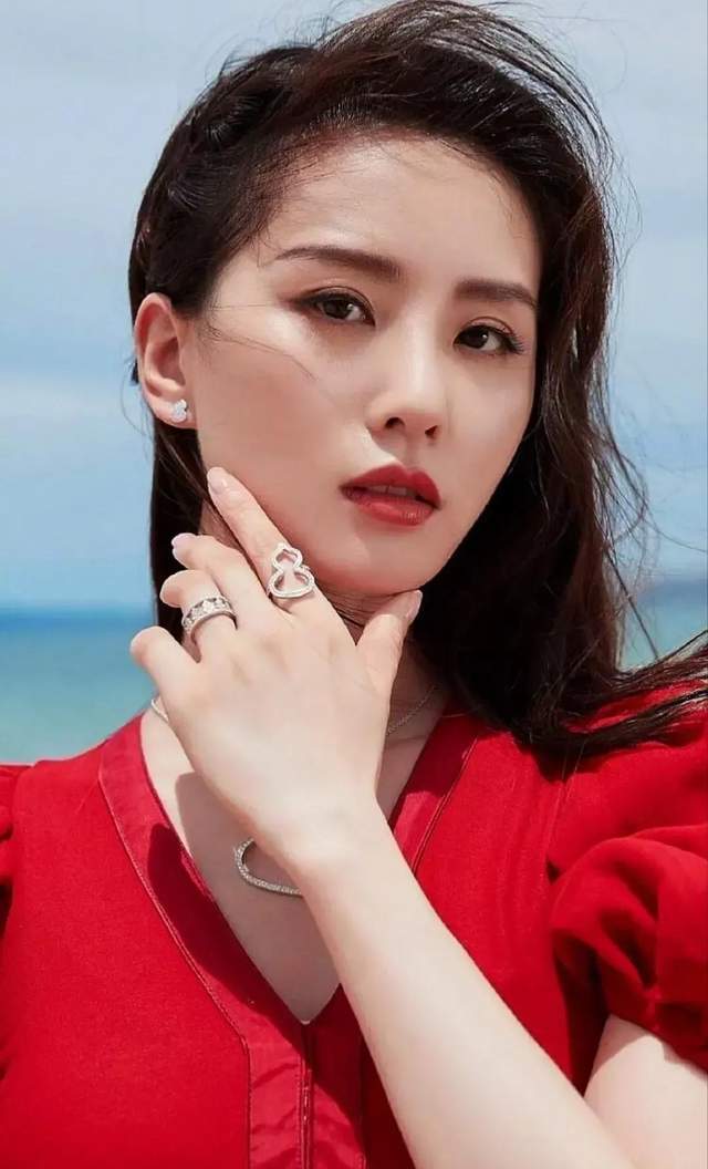 美女明星刘诗诗高清写真美图姿色天然芳华绝代