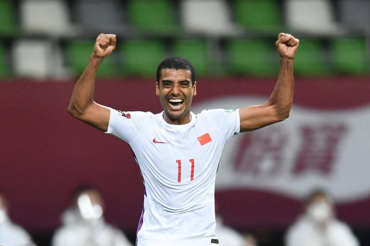 原创国足4消息阿兰有望回中超艾克森想踢亚洲杯费南多或退役