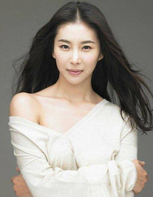 宋慧乔版浪漫满屋女二号结婚了改名又换脸你还记得她吗