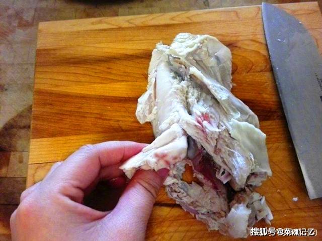 原创广东人如此痴迷的葱油鸡原来做法这么简单几步搞定葱香肉嫩