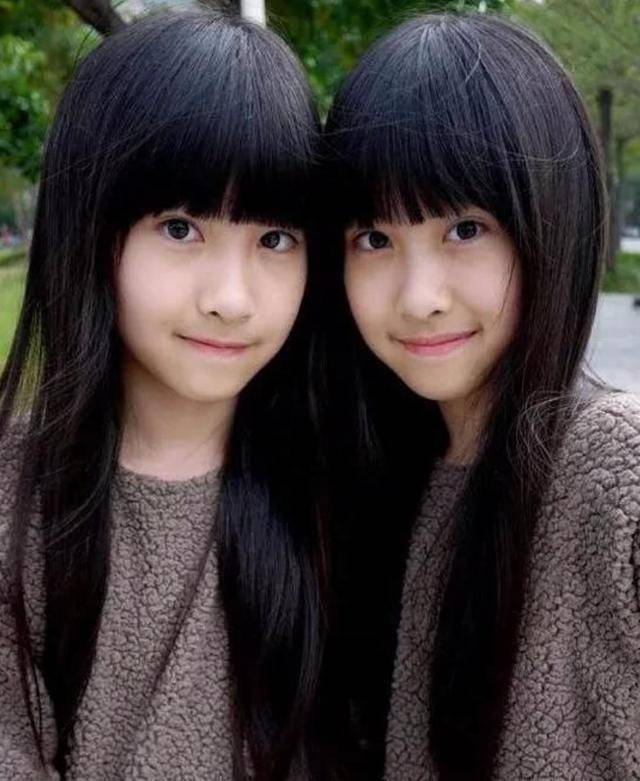 原创还记得那对最美双胞胎吗16年过去了姐妹花现在怎样了