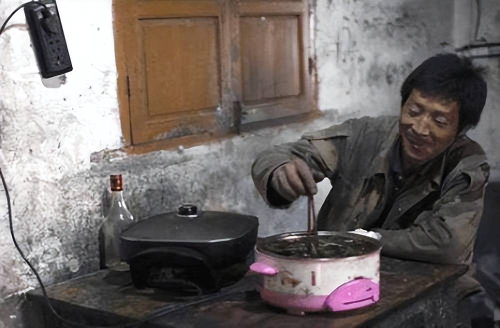 农村老光棍一辈子没结婚养子为啥都没钱有的还不懒