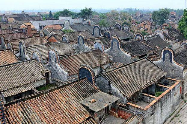 藏在佛山市区的"广东第一村,典型镬耳屋建筑风格,公交可直达_古村