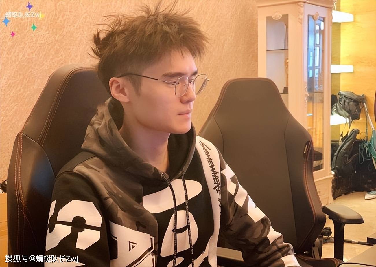 原创dota2军体拳警告sccc怒斥某职业选手是真离谱上分靠拉黑