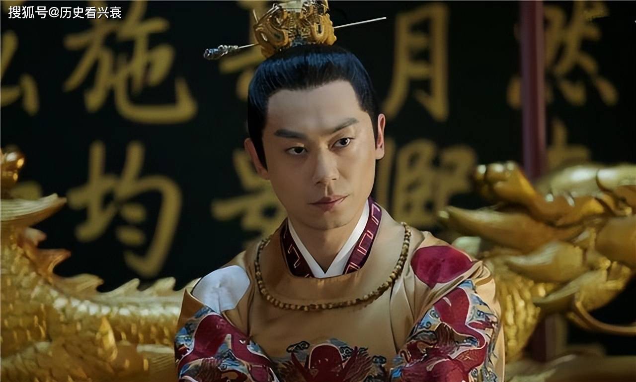 为什么明朝的皇帝大多平庸，明朝却能存在近三百年？
