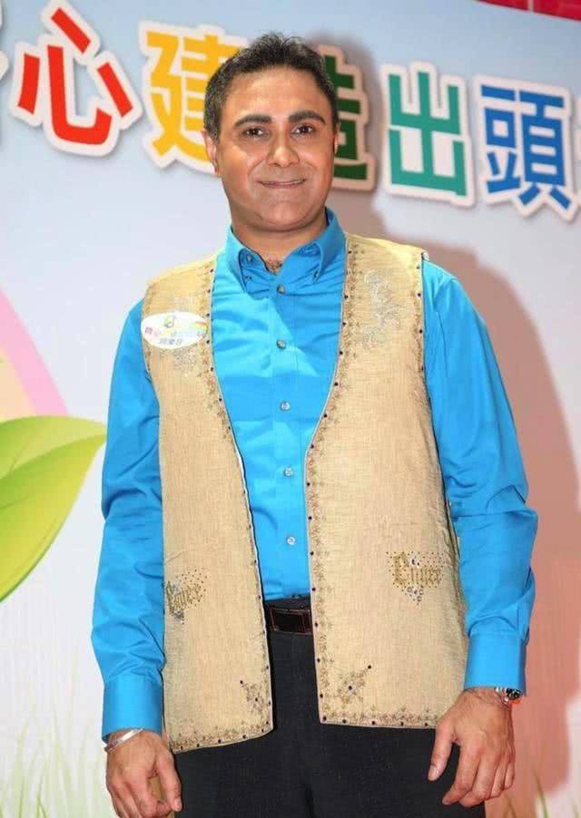 乔宝宝一向都很热衷做义工,做慈善,虽然他不是中国