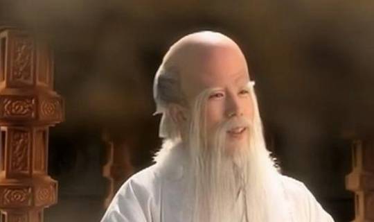 封神中的南极仙翁,在玉虚宫的地位可是不低,交由姜子牙的封神榜,打