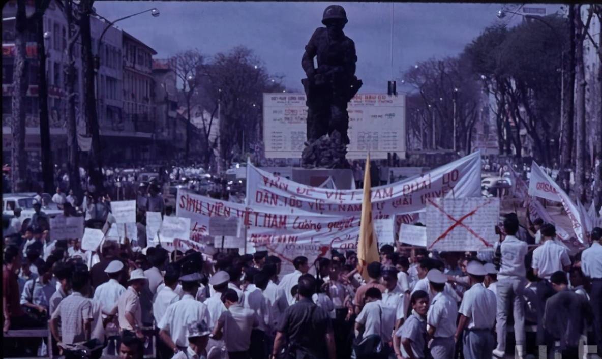 原创南越总统吴庭艳之死不听话被美国人抛弃最后惨死在装甲车上