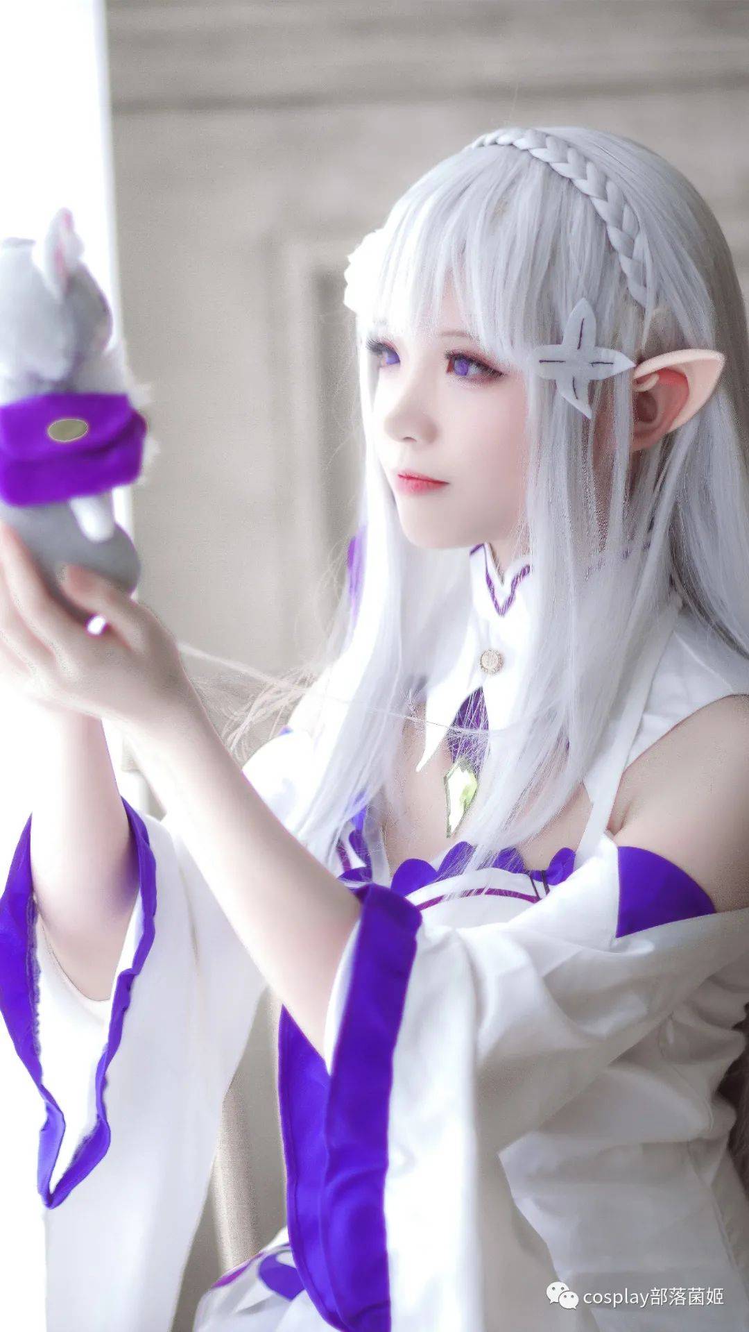 cos美如画艾米莉亚cos正片黑然