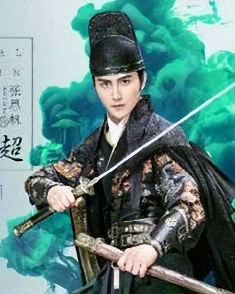 张思帆在《回到明朝当王爷之杨凌传》中饰演的伍汉超是锦衣卫千户,穿