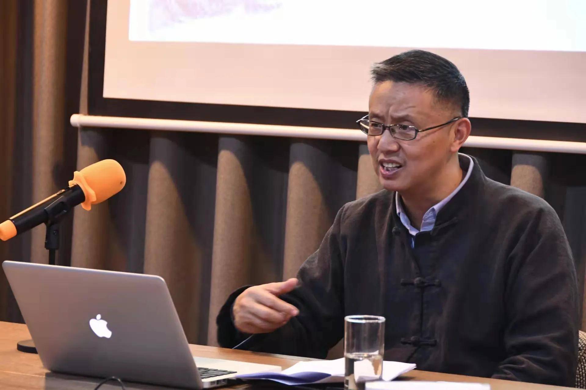 马晓东一个文人的十年