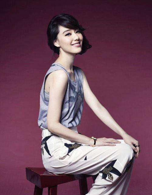 原创美女王冠近照少女感十足清秀优雅漂亮依然自曝37岁没对象