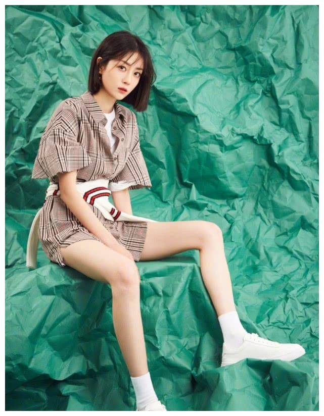 原创国民腿精李溪芮日常秀腿露出的腿围仅有8厘米