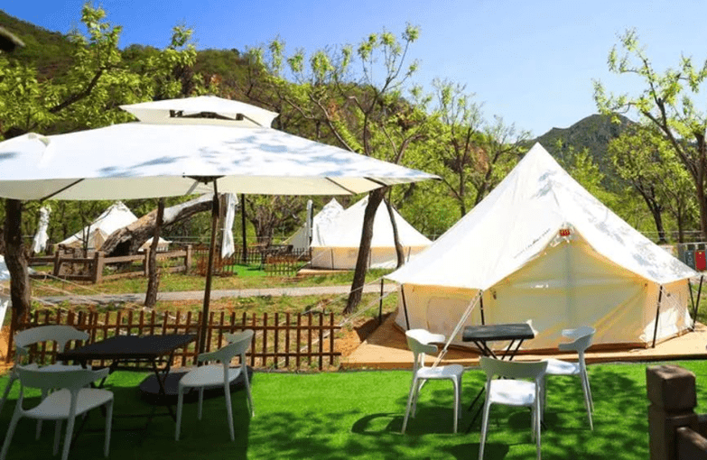 营地里定时组织有趣的活动,从营地往下走大约300米处,可以顽皮划艇 光