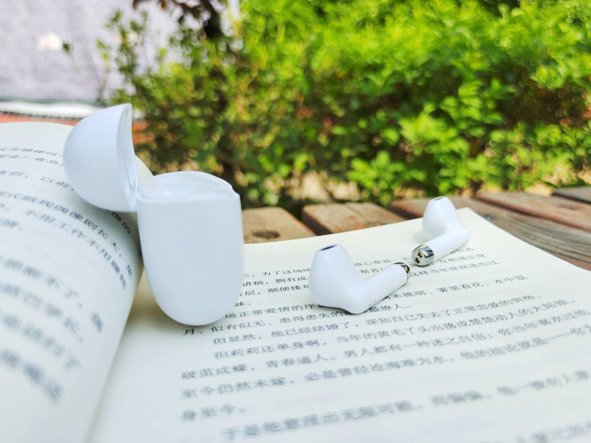 小巧的尊客X22耳机，不分年龄差别，统统是其音质的俘虏