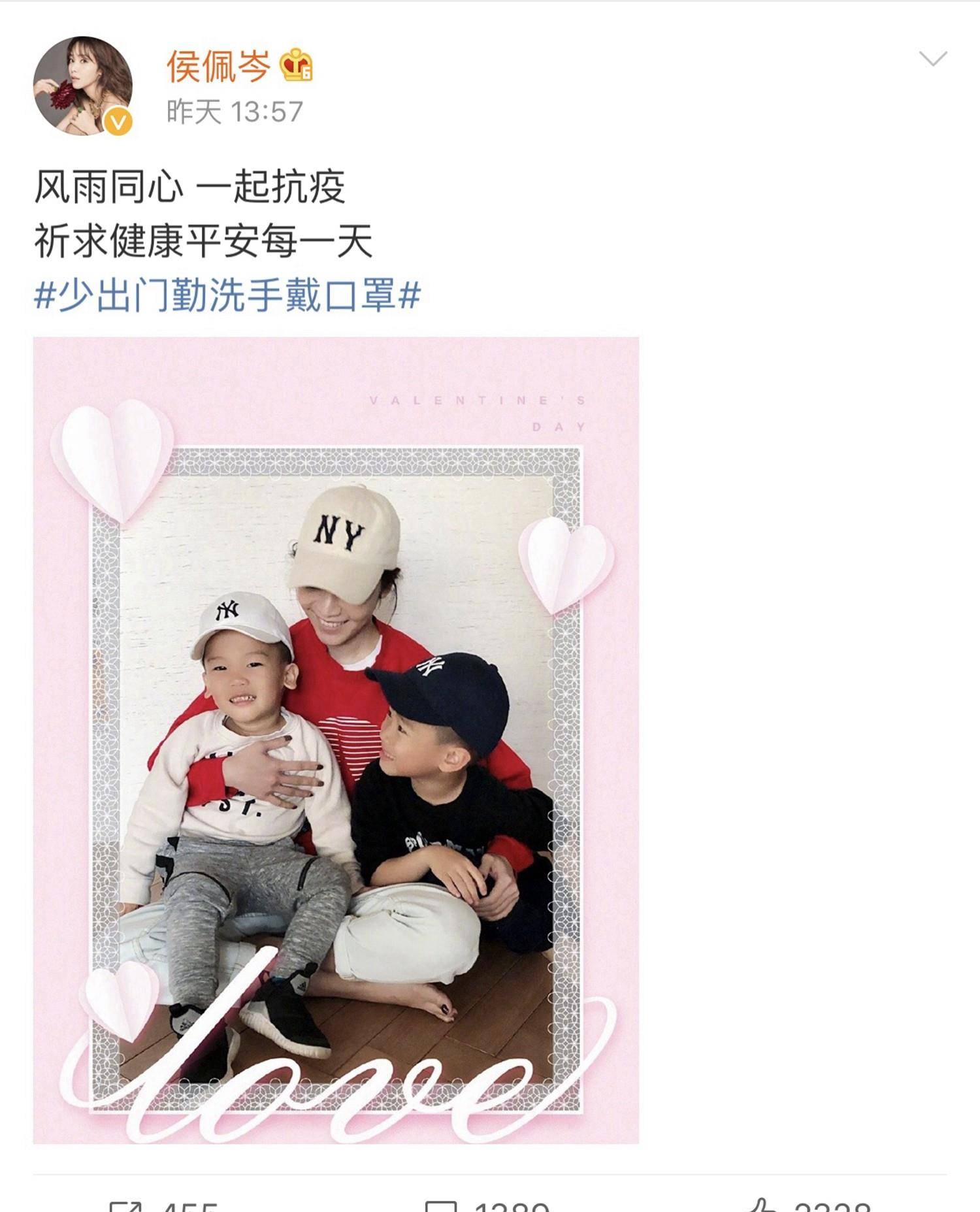 原创41岁侯佩岑晒两个儿子近照兄弟俩长相帅气眉宇间像极了双胞胎