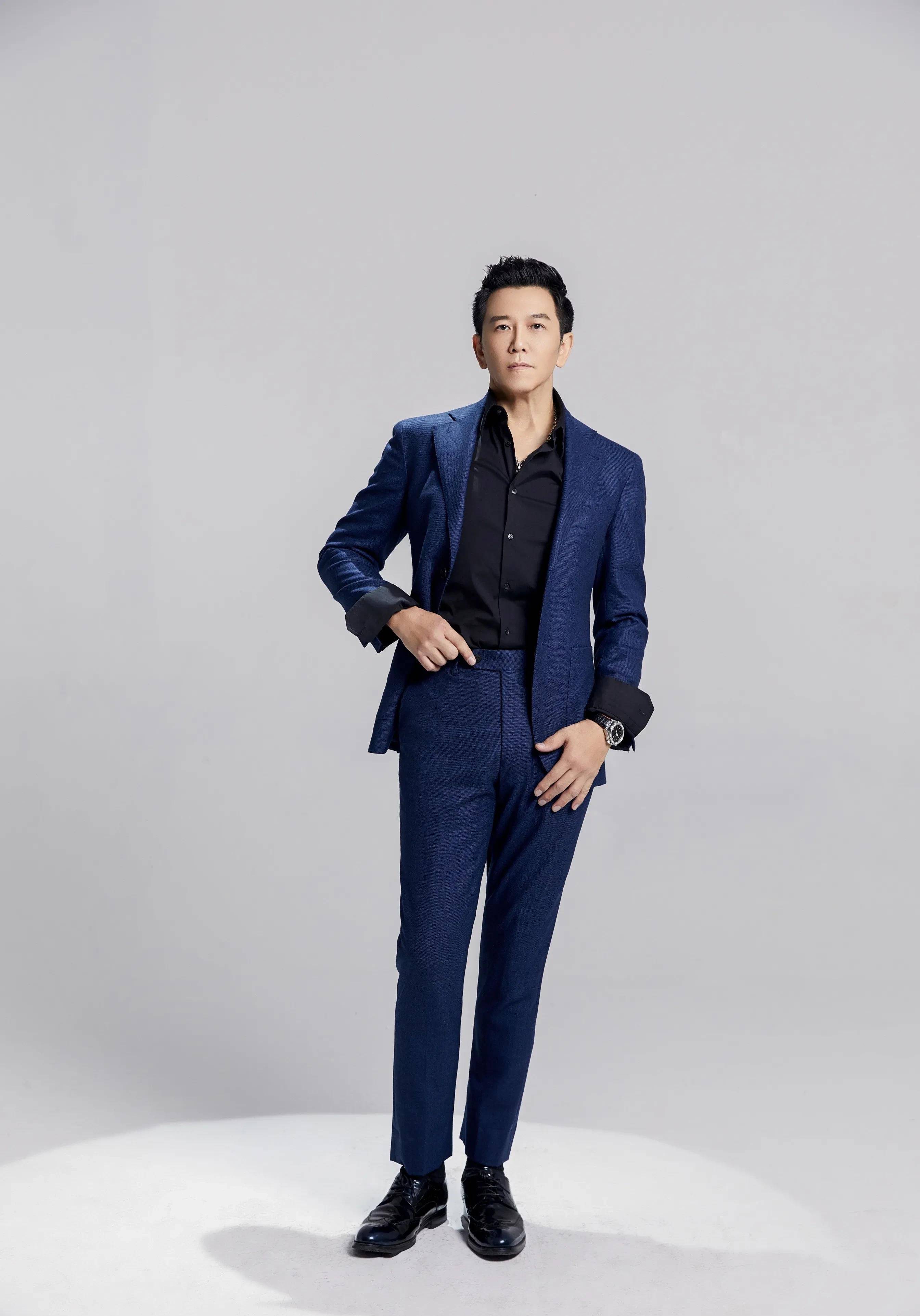 爱国艺人温兆伦为许嘉文创作《老爸老家》歌曲只卖一块钱_先生_发展