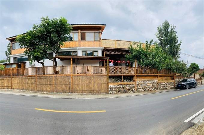 北京密云古北水镇观城吾山民宿院内居然有果园真是一步一景