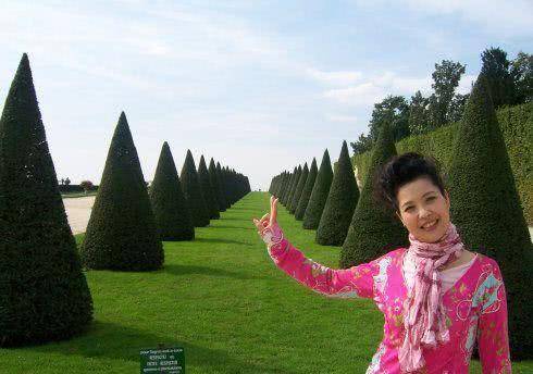 梦鸽近照,奔五的年纪颜值依旧抗打!