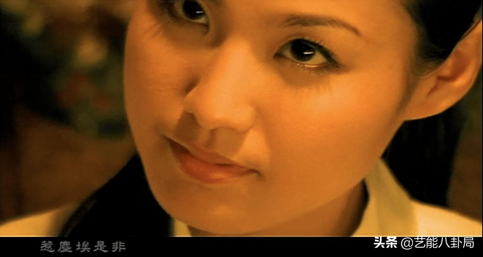 的王婉霏在周杰伦的《发如雪》,《夜曲》,《红模仿》,《东风破》mv里