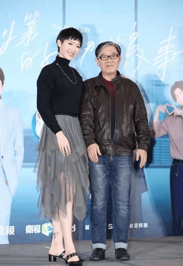 原创李立群之女李元元与黑人初恋分手后32岁仍单身