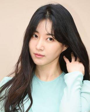 原创金莎朗42岁身材仍火辣韩小姐时惊艳众生被传与国足朴智星结婚