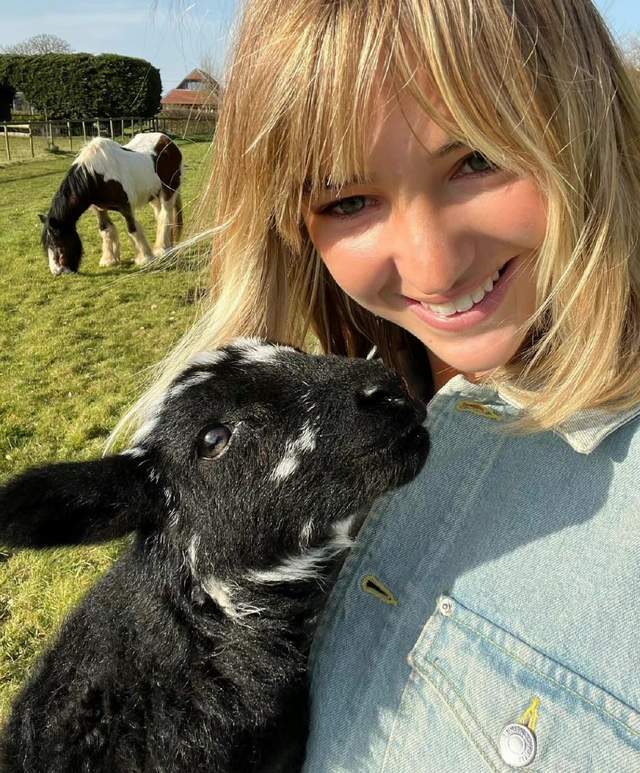 准儿媳心大爱搞怪,性格讨喜又乐观可爱_米娅·里根_罗密欧_婚礼