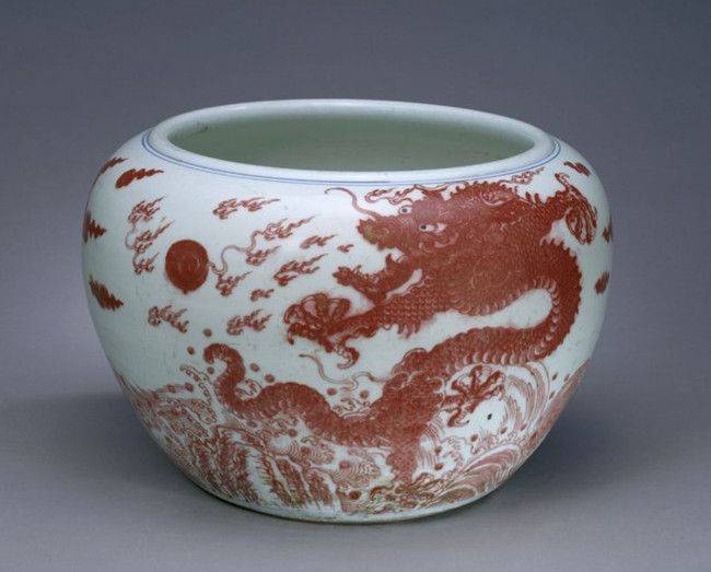 说说元代釉里红瓷器真品明显的特征和鉴定技巧_青花_工艺_现象