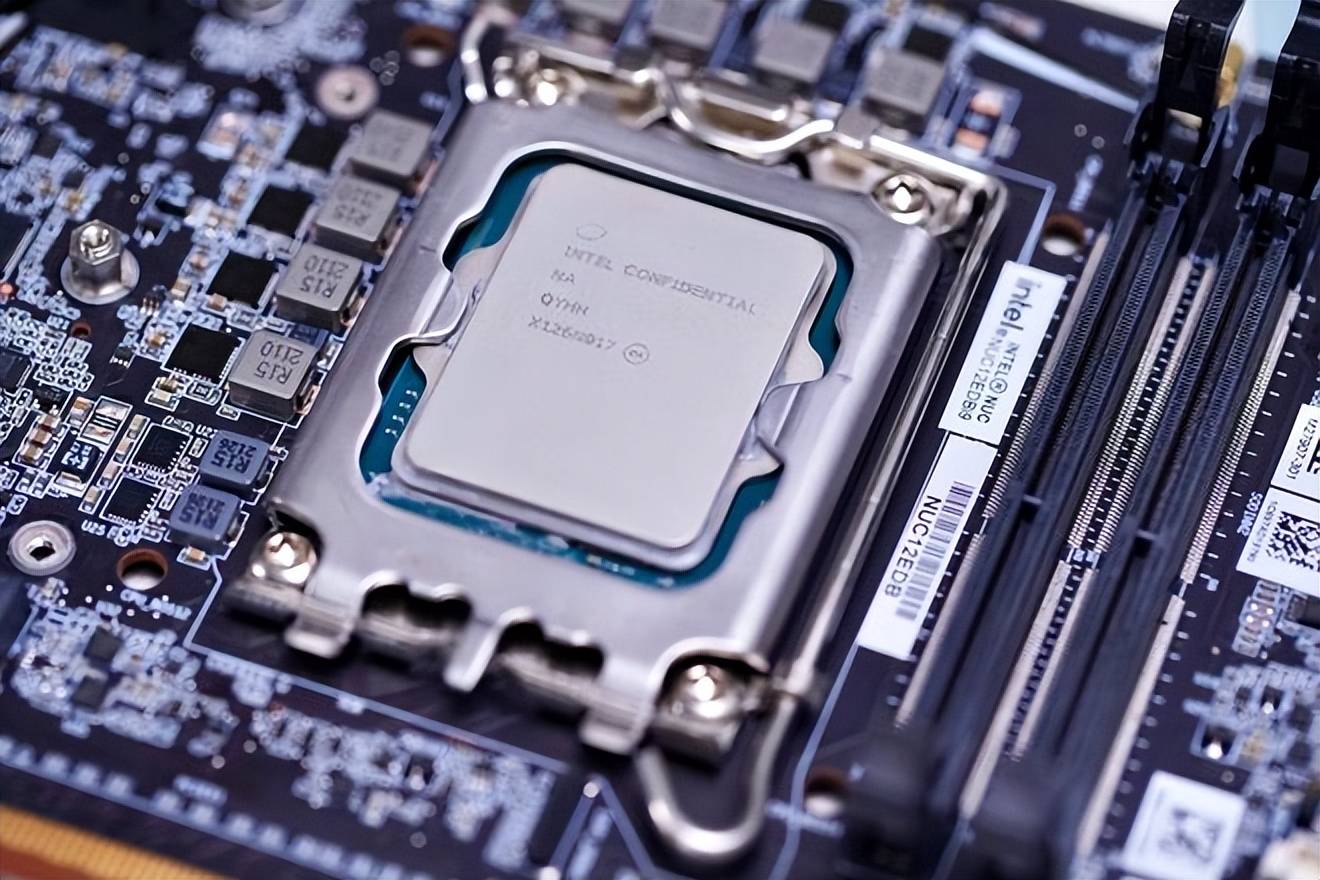 台式机12代i9cpuintel飞龙峡谷nuc全面拆解