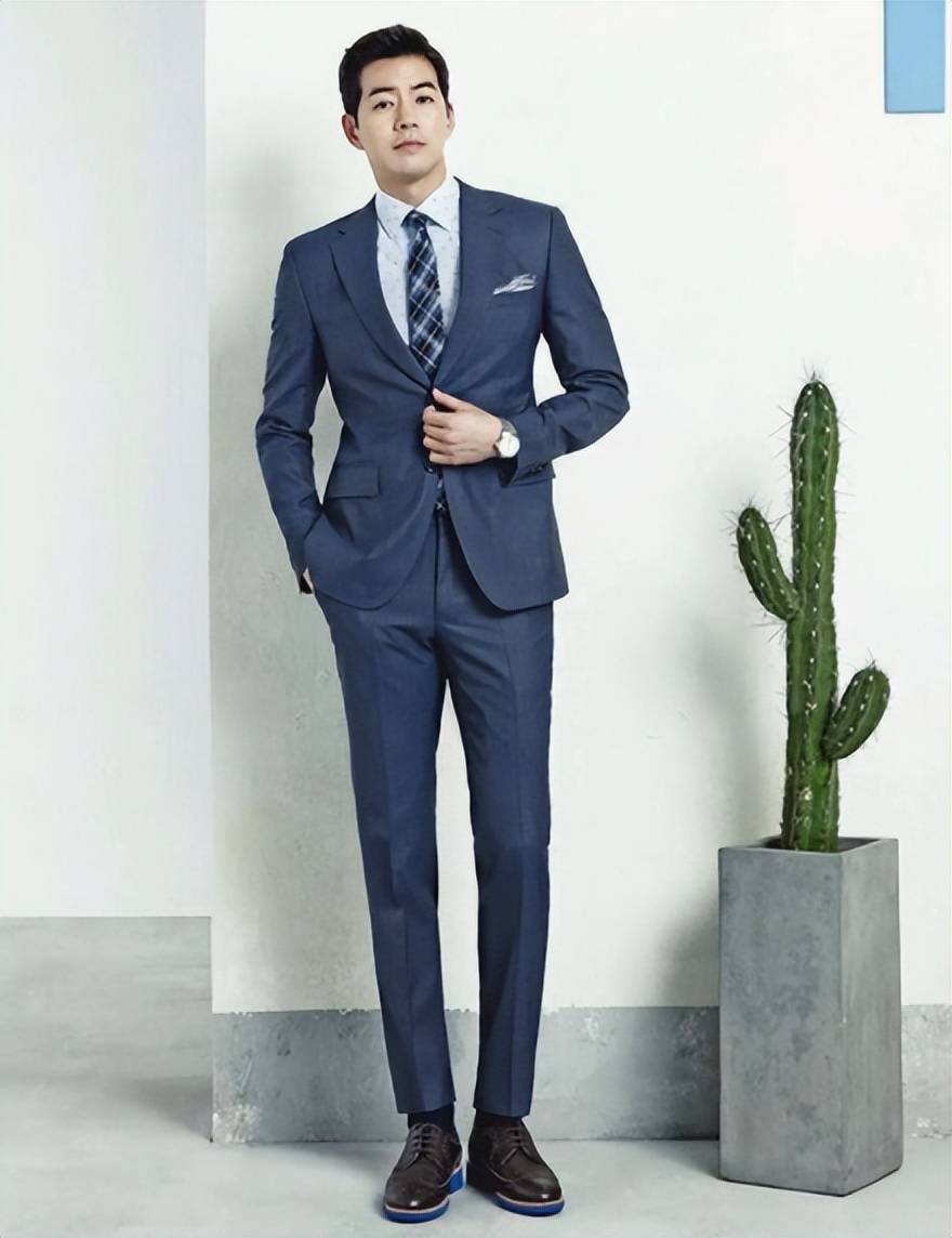 原创国民老公李尚允曾登顶gay圈人气榜首如今超四十还未婚