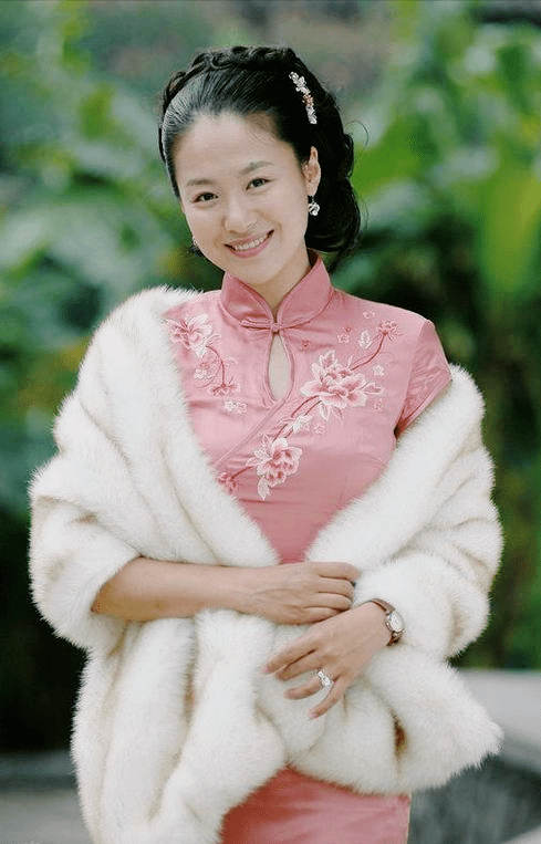 倪妮43 文咏珊44 热依扎45 陈慧琳46 袁冰妍47 戚薇48 杨紫49 郭晓婷